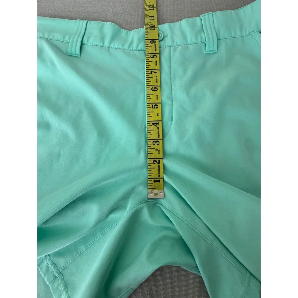Huk Performance Shorts Light Green Mens Medium